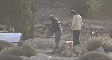 2014-11-23 Ongoing expansion works in Havat Ma'on illegal Israeli outpost, South Hebron Hills