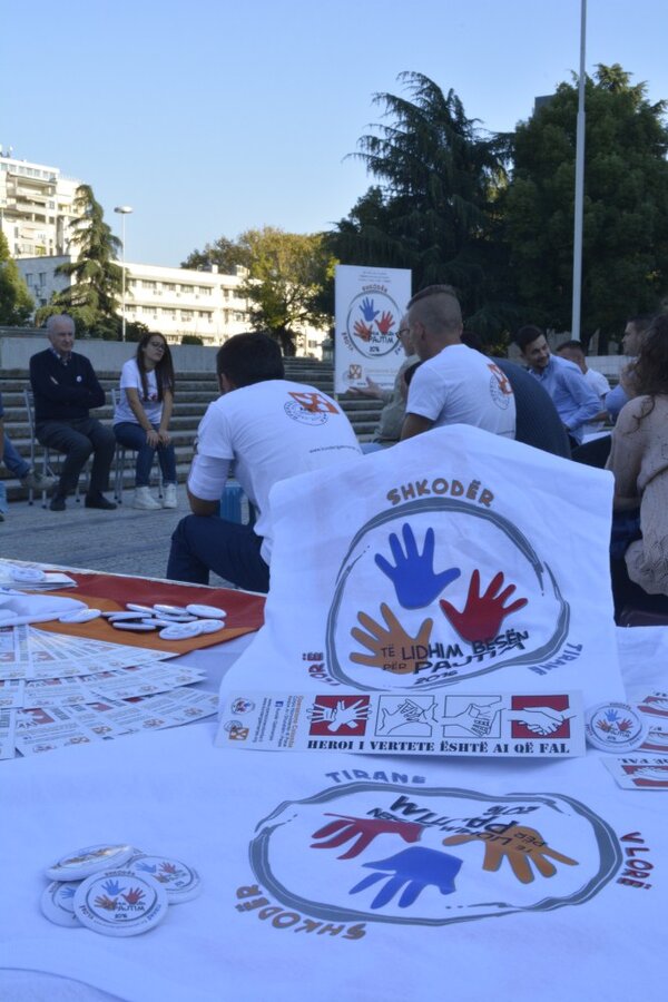 2016.09.29 Campagna "la Riconciliazione si realizza insieme!" - dibattito pubblico: “L’eroe vero è colui che perdona”- Tirana